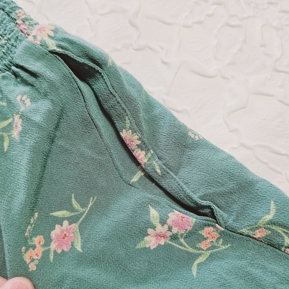 American Eagle Boho shorts with pockets size Medium - Picture 6 of 6